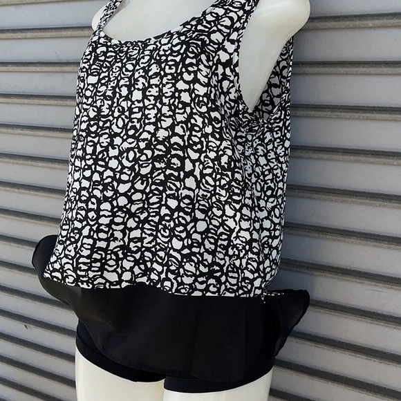 BCBG Black And White Sheer Tank Top Size M - Picture 3 of 7